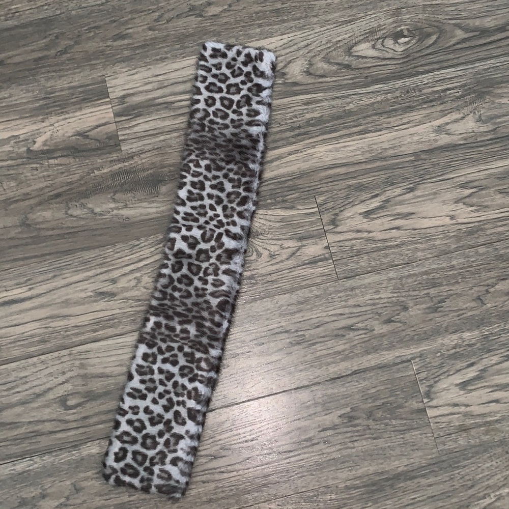 NWT J.Crew Faux Fur Gray Leopard Stole Scarf